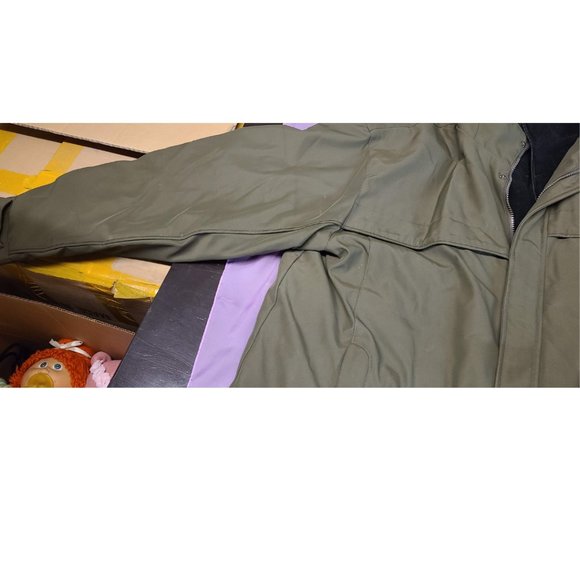 Weatherproof Garmet Company Men's Jacket. Rain proof, water, wind. - Picture 2 of 7